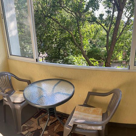 Apartment Oksi Львов Экстерьер фото