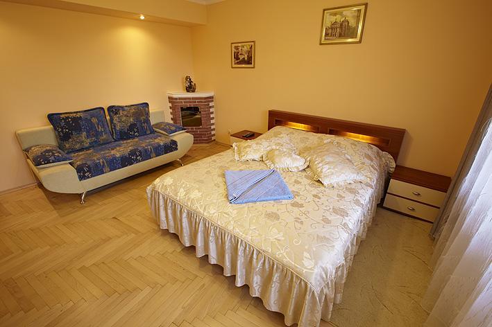 Apartment Oksi Львов Экстерьер фото
