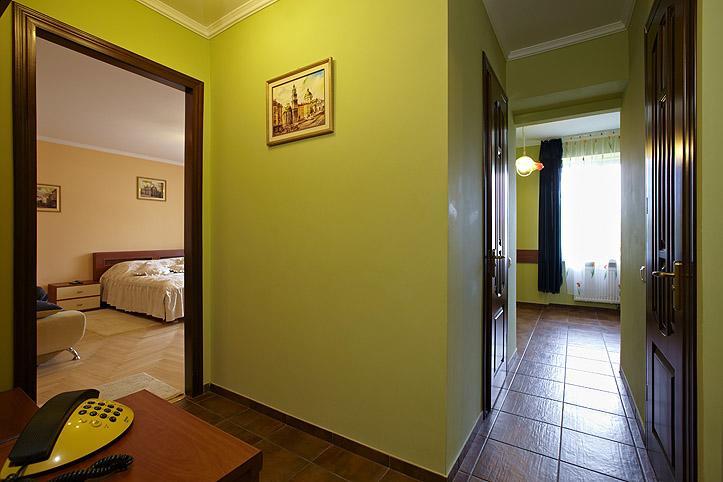 Apartment Oksi Львов Экстерьер фото